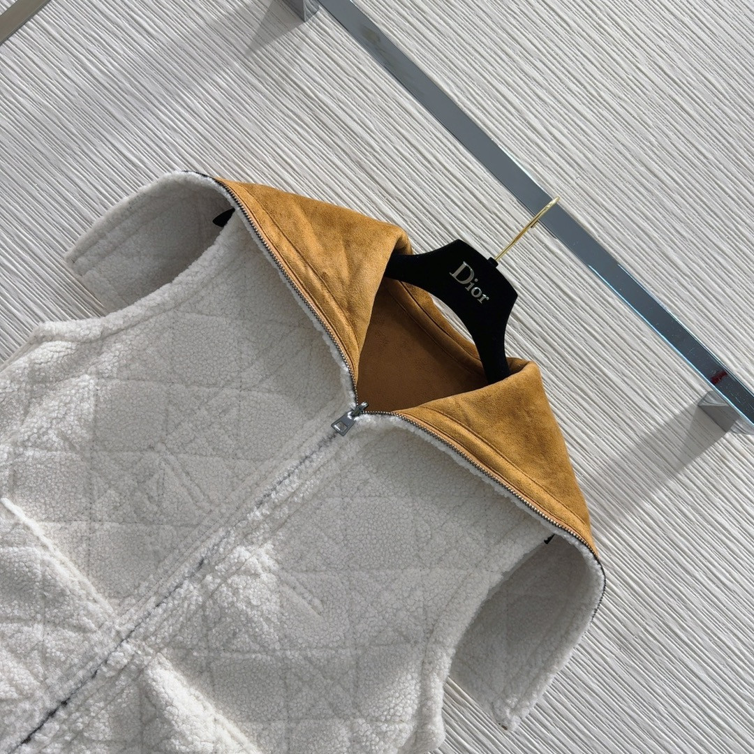 D10r reversible vest