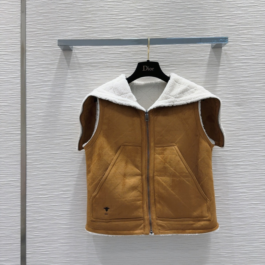 D10r reversible vest