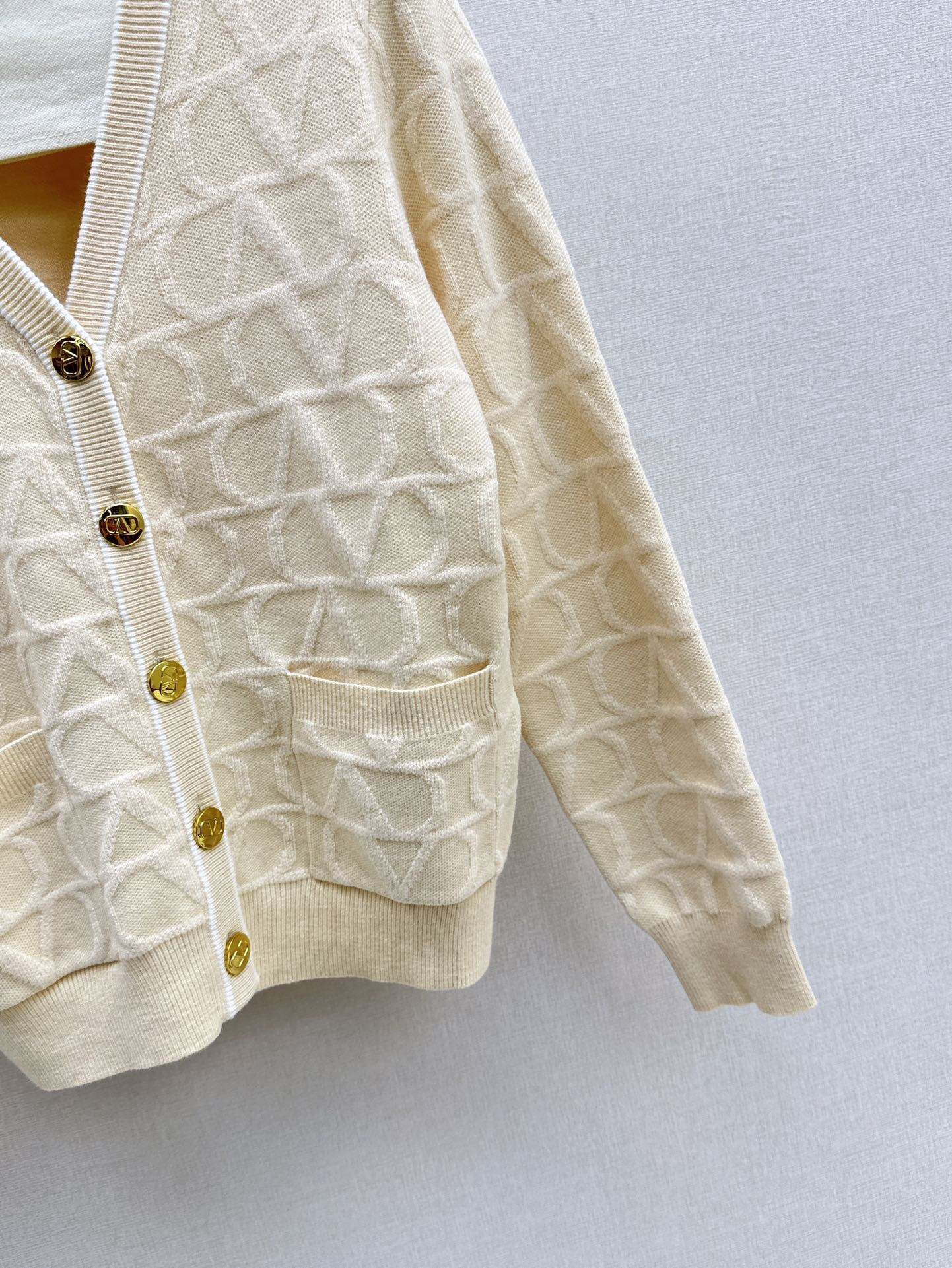 Va1e*ntin0 v-neck jacquard cardigan virgin