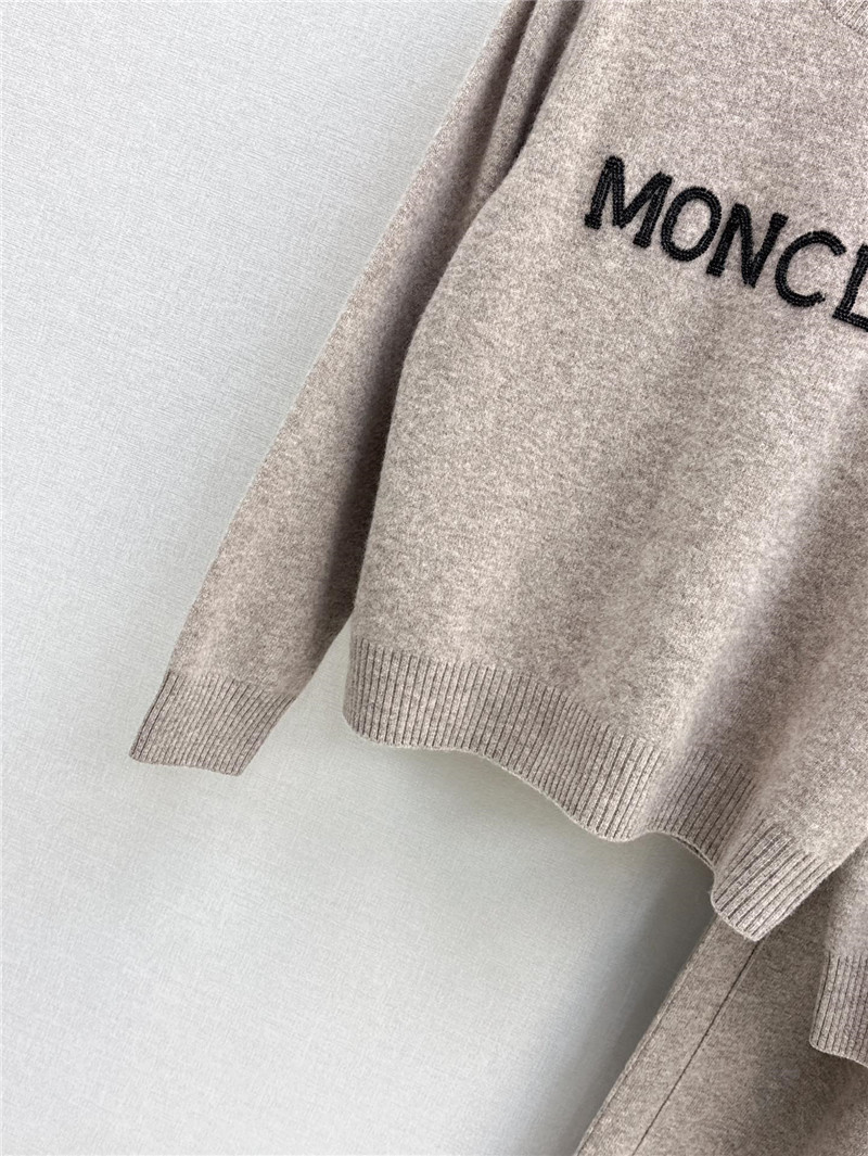 Moncler knitted suit