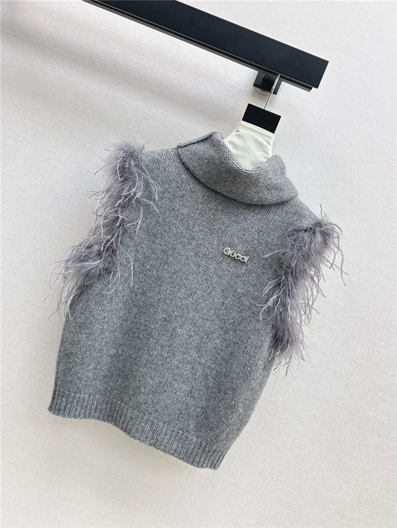 Gvc*1 fur trim sleeveless turtleneck top grey