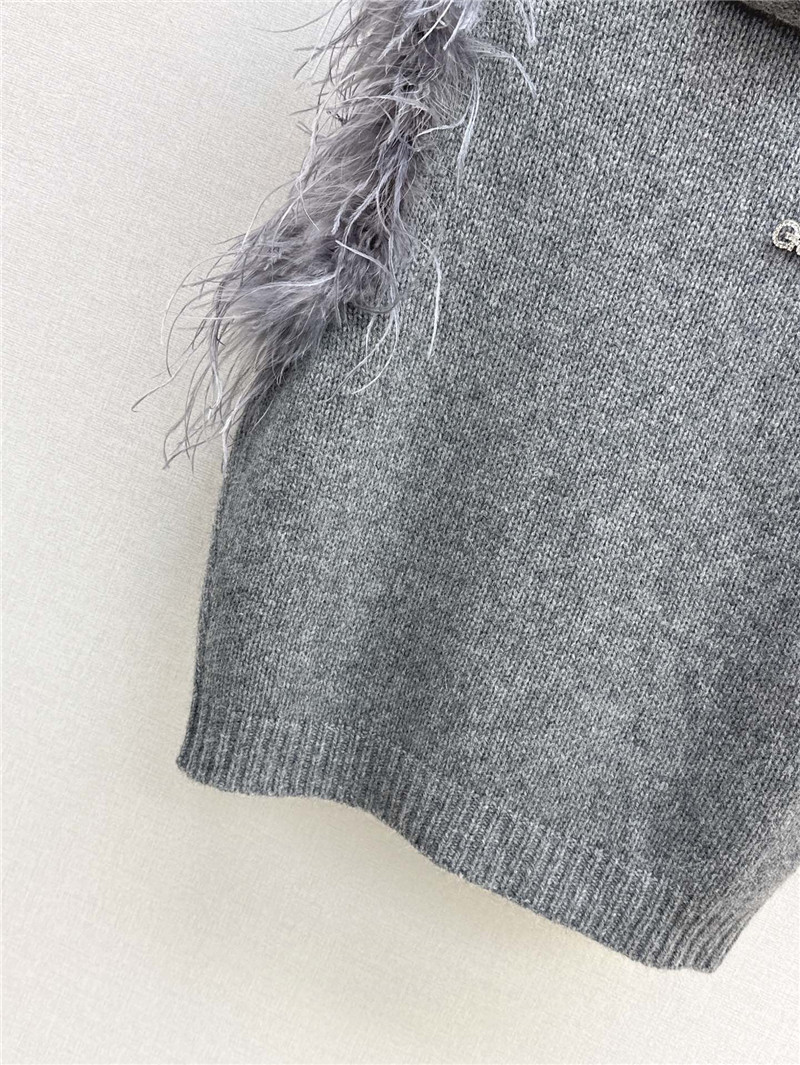 Gvc*1 fur trim sleeveless turtleneck top grey