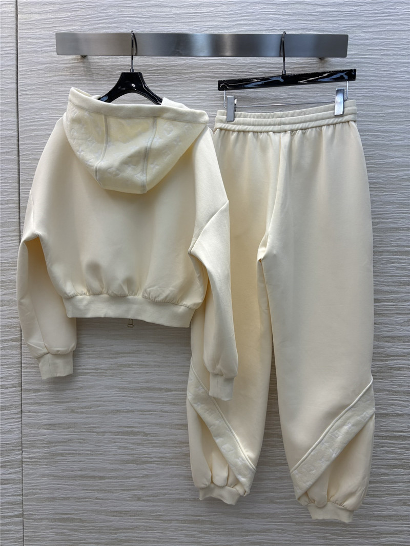 l0vis Vvtt0n lv casual suit