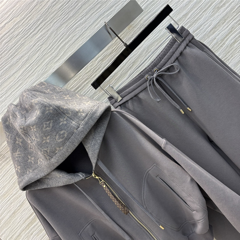 l0vis Vvtt0n lv casual suit