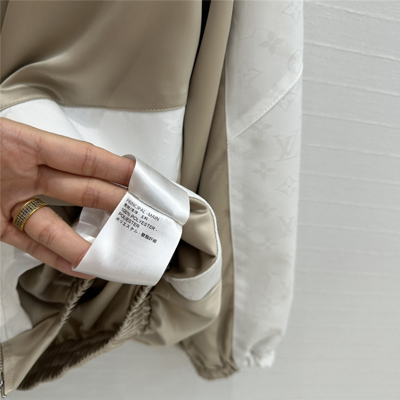 l0vis Vvtt0n lv jacquard acetate suit