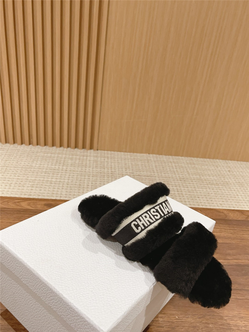 D10r black shearling chez moi flat slides
