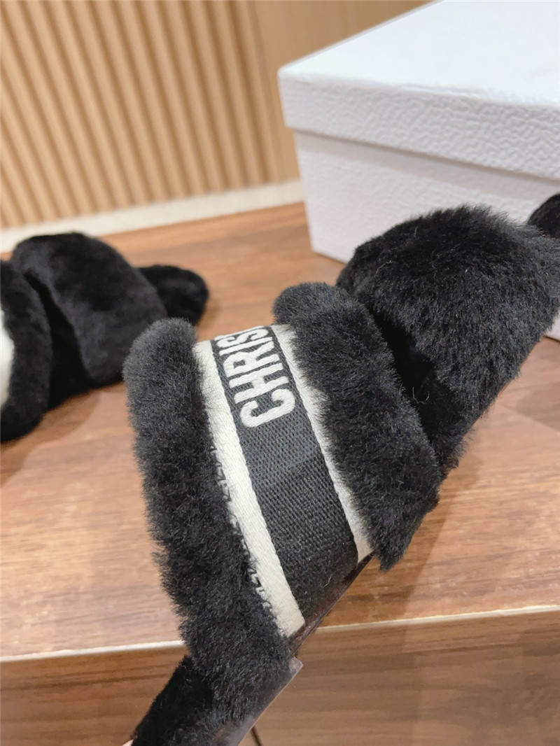 D10r black shearling chez moi flat slides