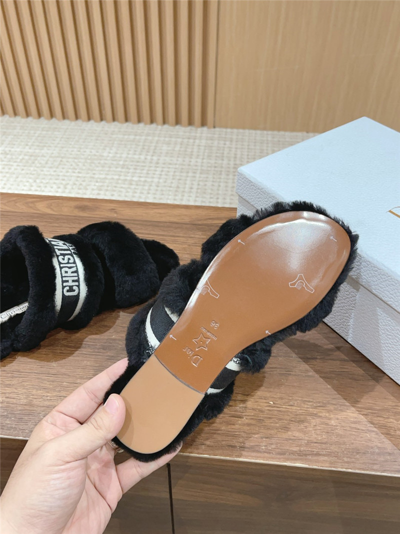 D10r black shearling chez moi flat slides
