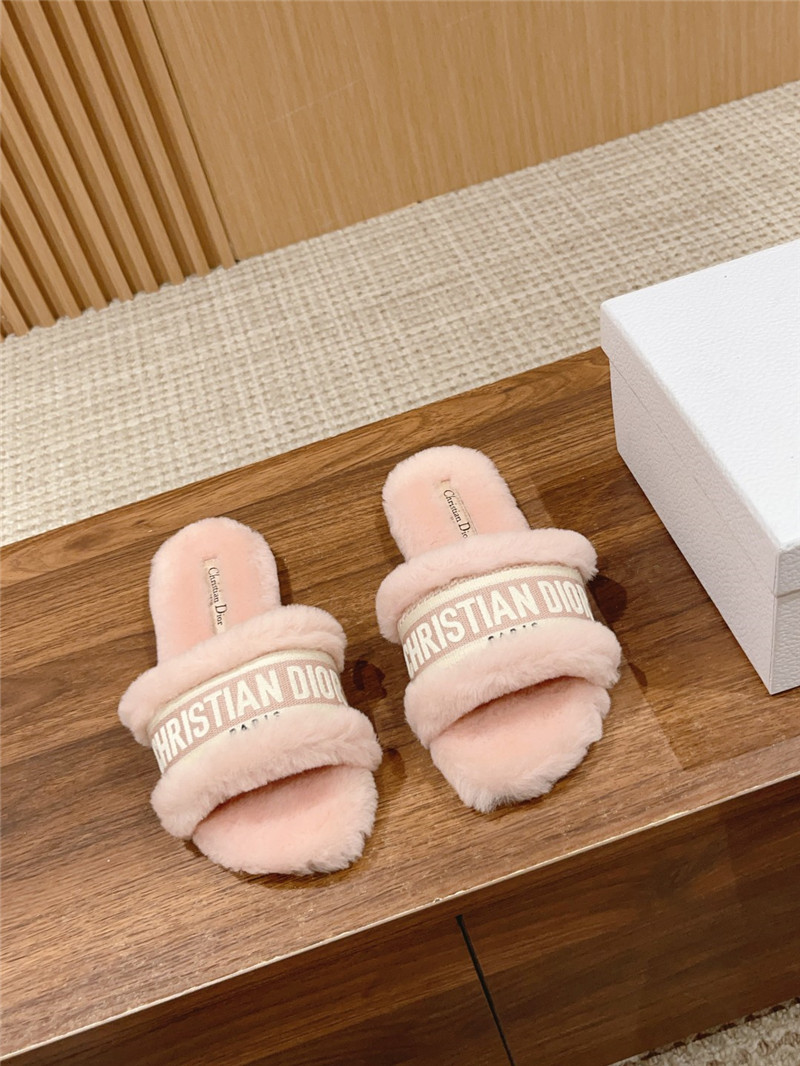 D10r wool flat slides