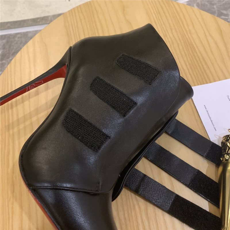 Chr1st1an louboutin black leather triniboot ankle boots