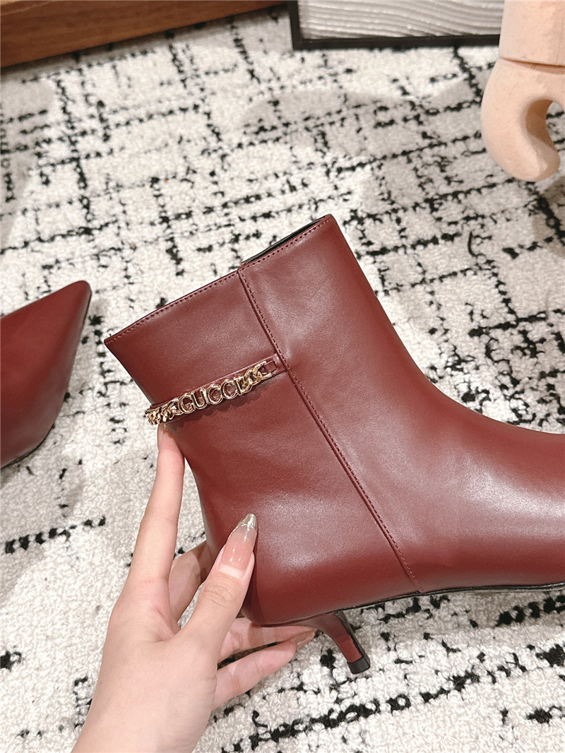 Gvc*1 burgundy pointed toe heeled ankle boots