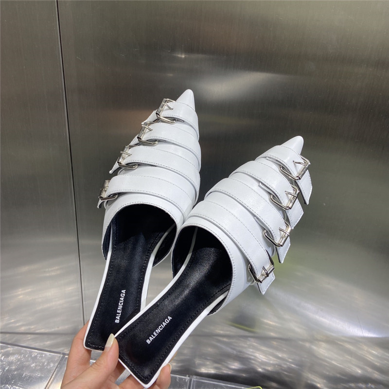 Ba1en*iaga white belt pointed toe mules