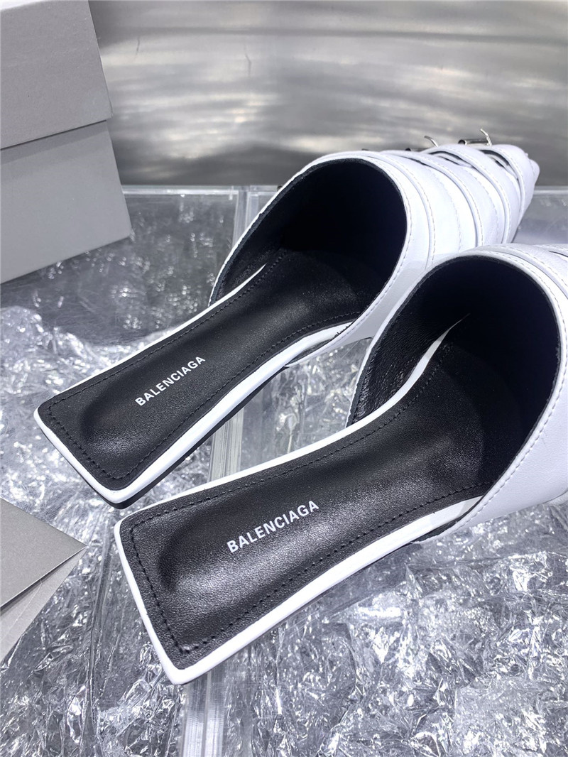 Ba1en*iaga white belt pointed toe mules
