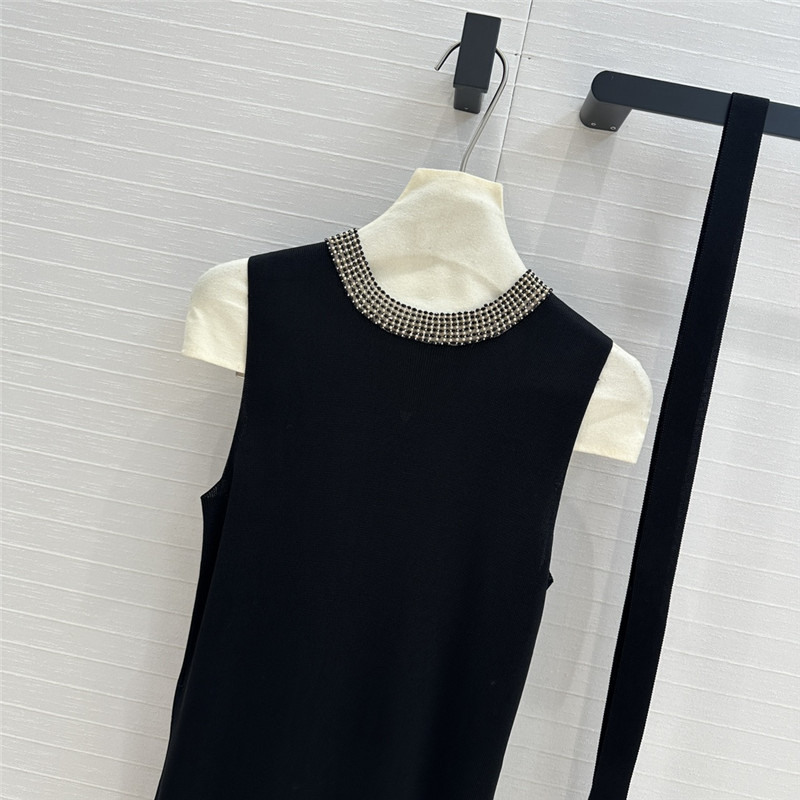 D10r silk embroidered tunic dress in black