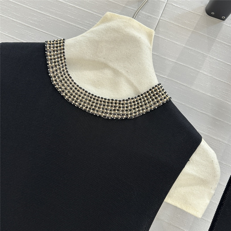 D10r silk embroidered tunic dress in black