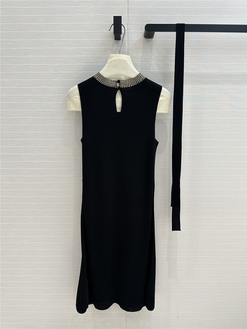 D10r silk embroidered tunic dress in black