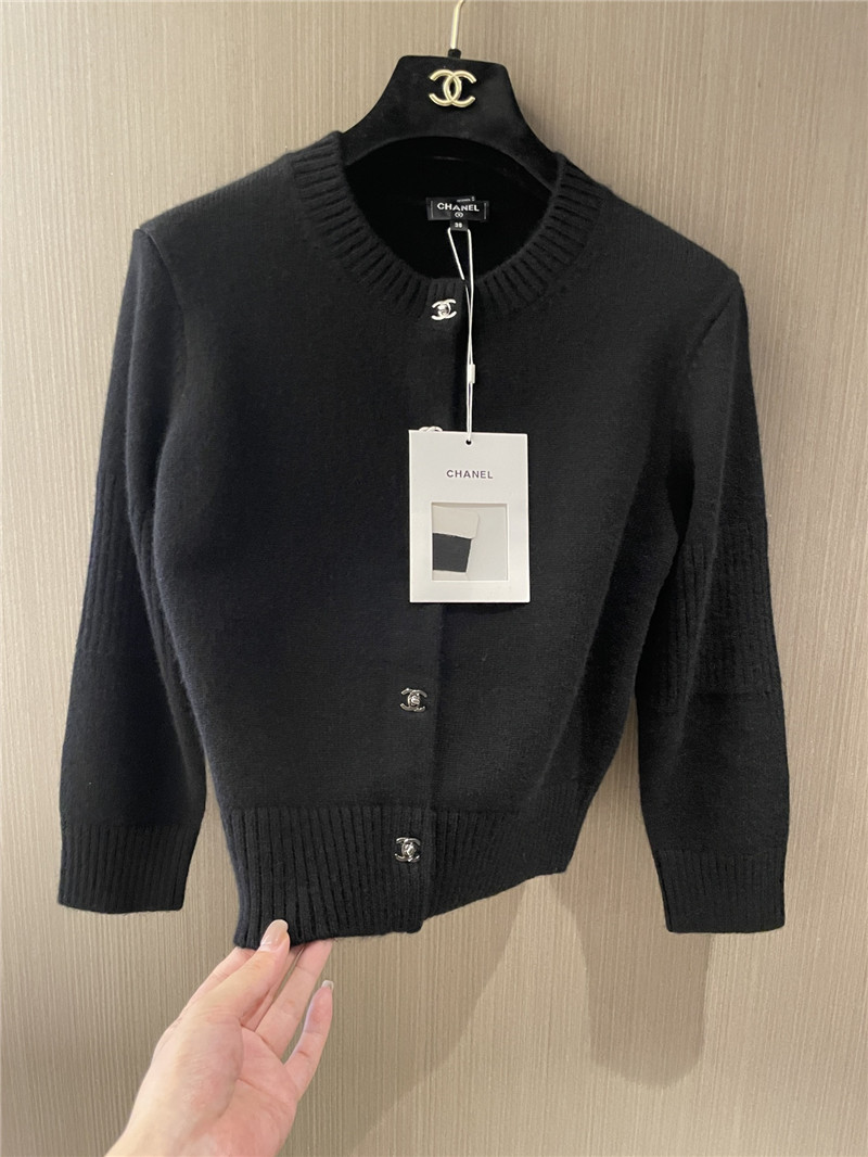 Ch**el black crop cashmere cardigan