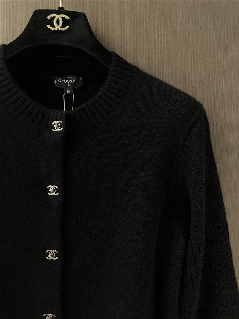 Ch**el black crop cashmere cardigan
