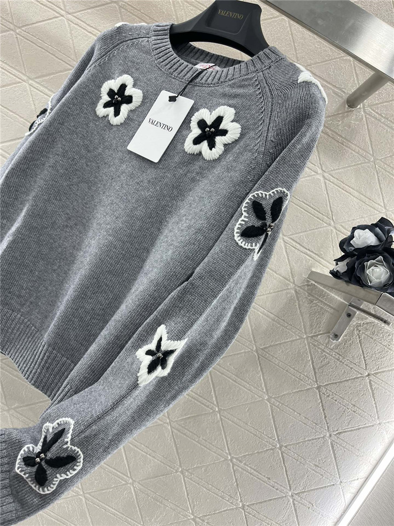 Va1e*ntin0 floral blend knit sweater in grey