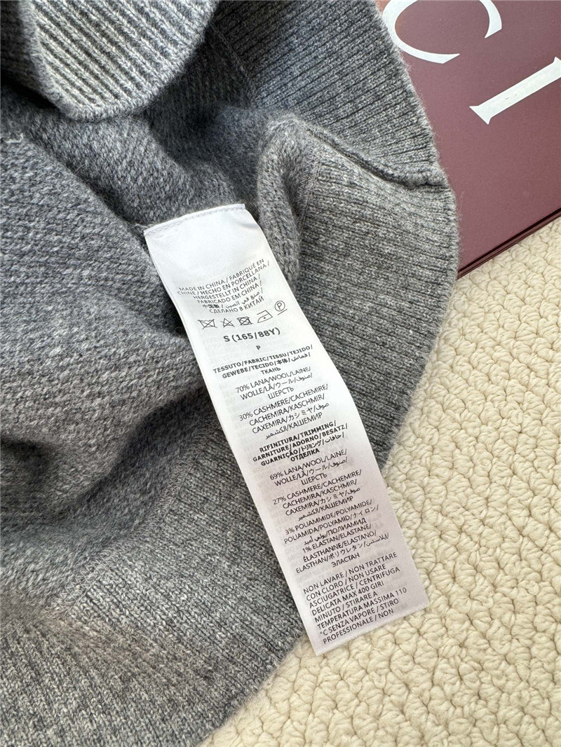 Gvc*1 zip-up knit hoodie in grey