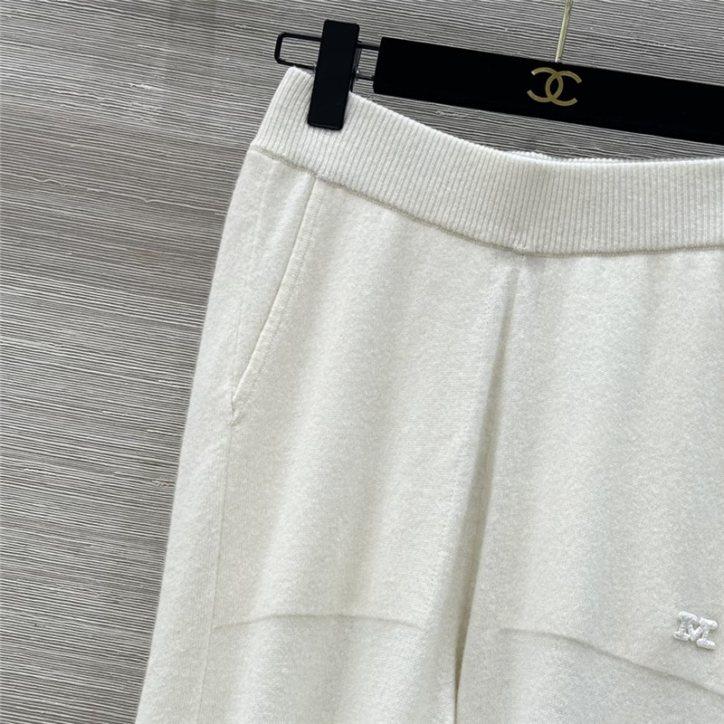 Vanitoo cashmere top + straight pants set