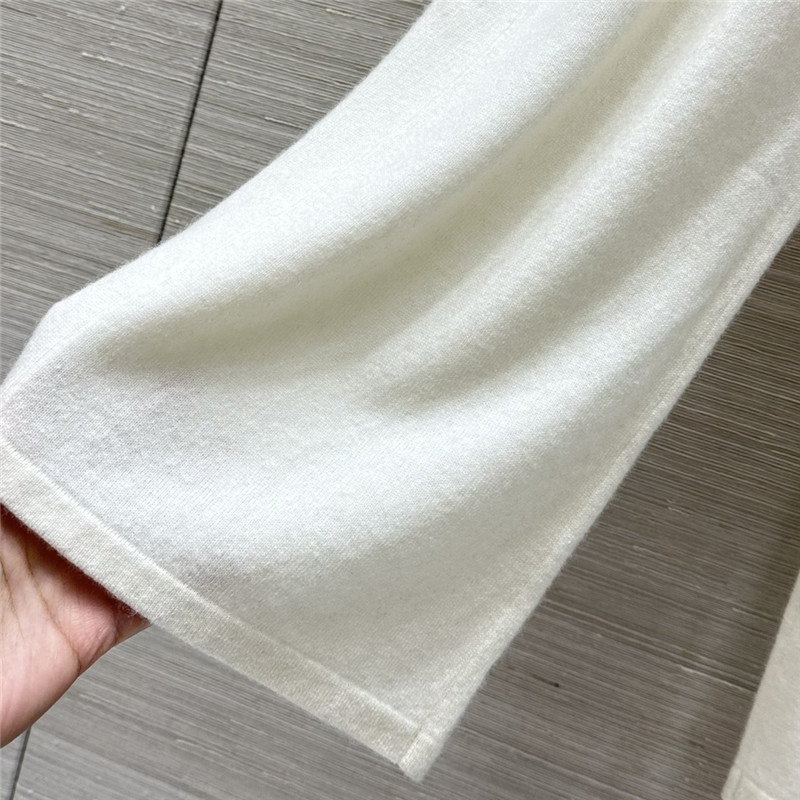 Vanitoo cashmere top + straight pants set