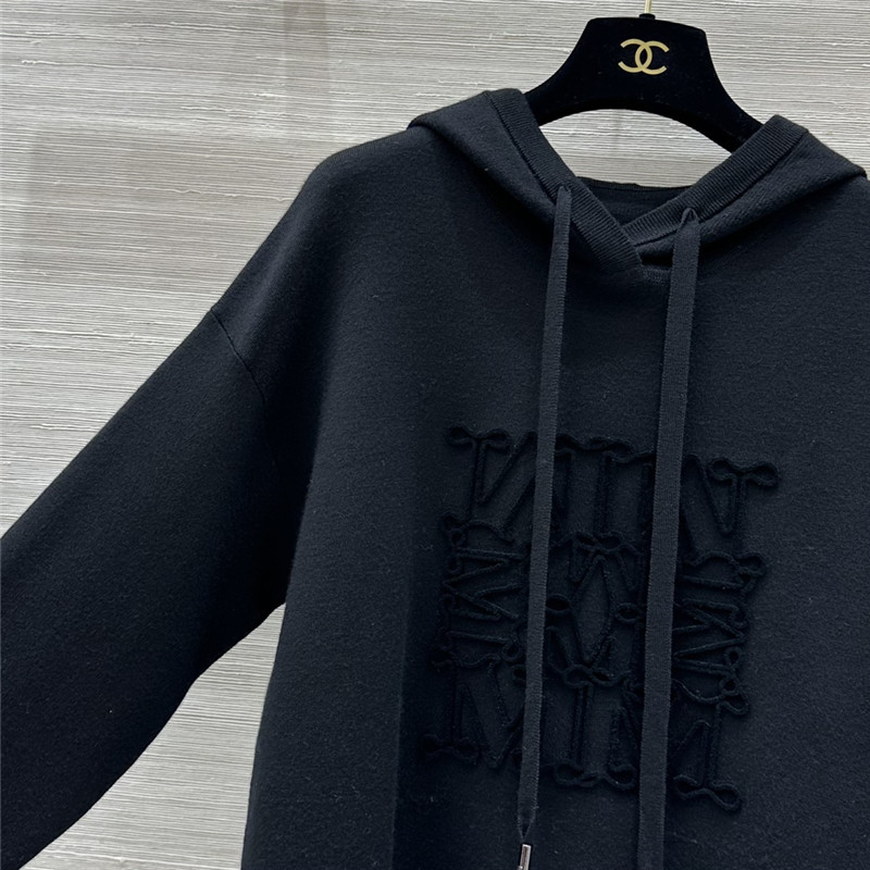 Vanitoo cashmere top + straight pants set