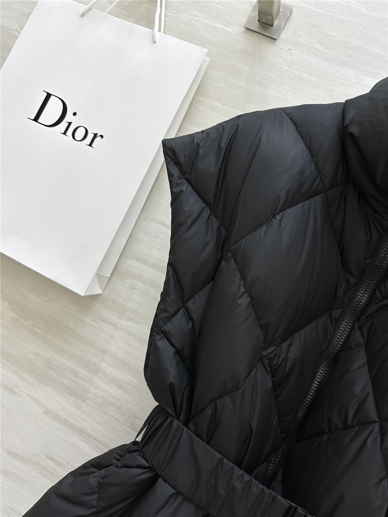 D10r quilted down vest