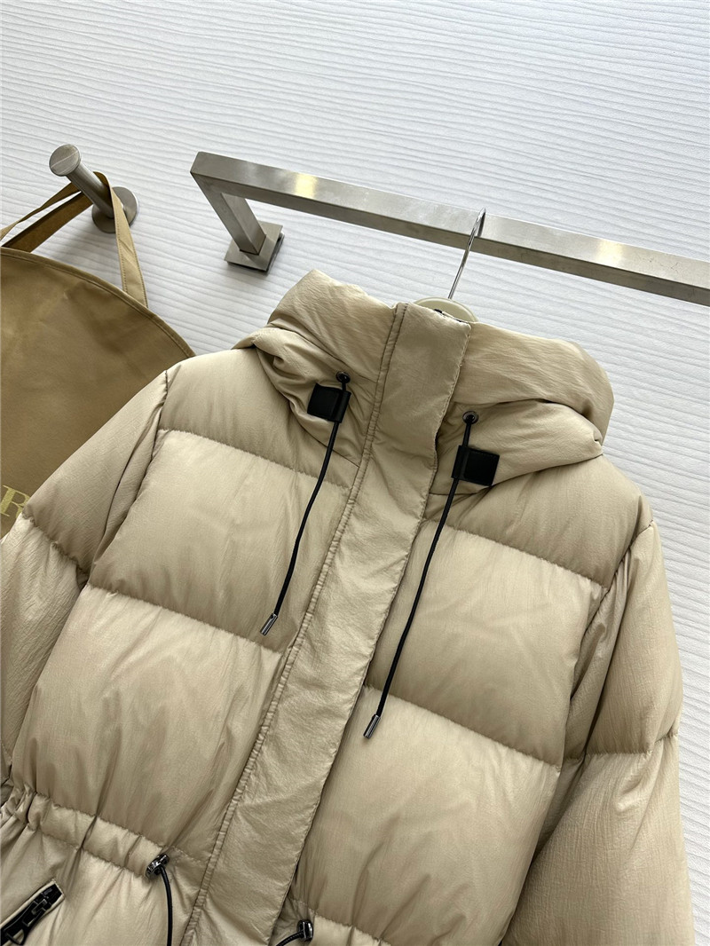 Bv*b*rry hooded waist down jacket