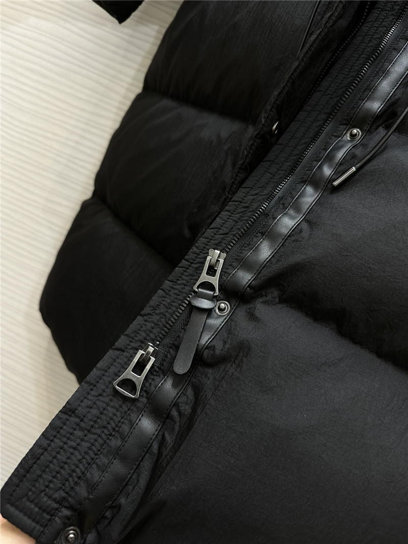 Bv*b*rry hooded waist down jacket