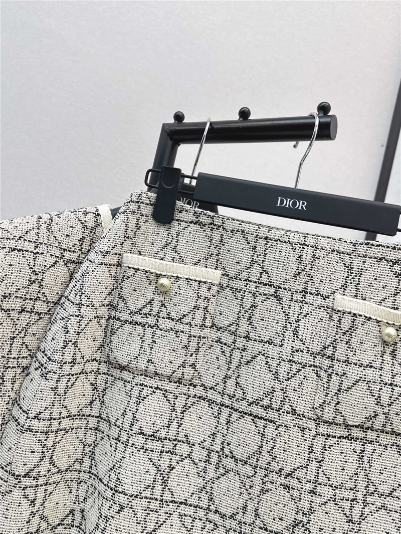 D10r rattan check suit