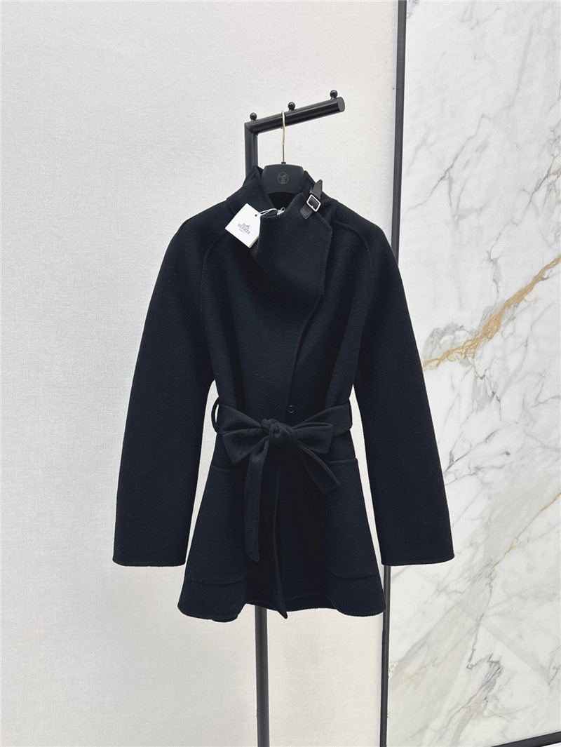 H**me5 cashmere coat