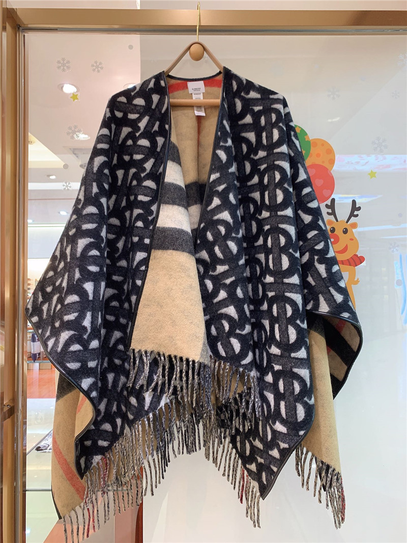 Bv*b*rry jacquard cape