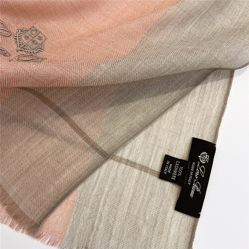 L0r0 P1ana ring velvet scarf