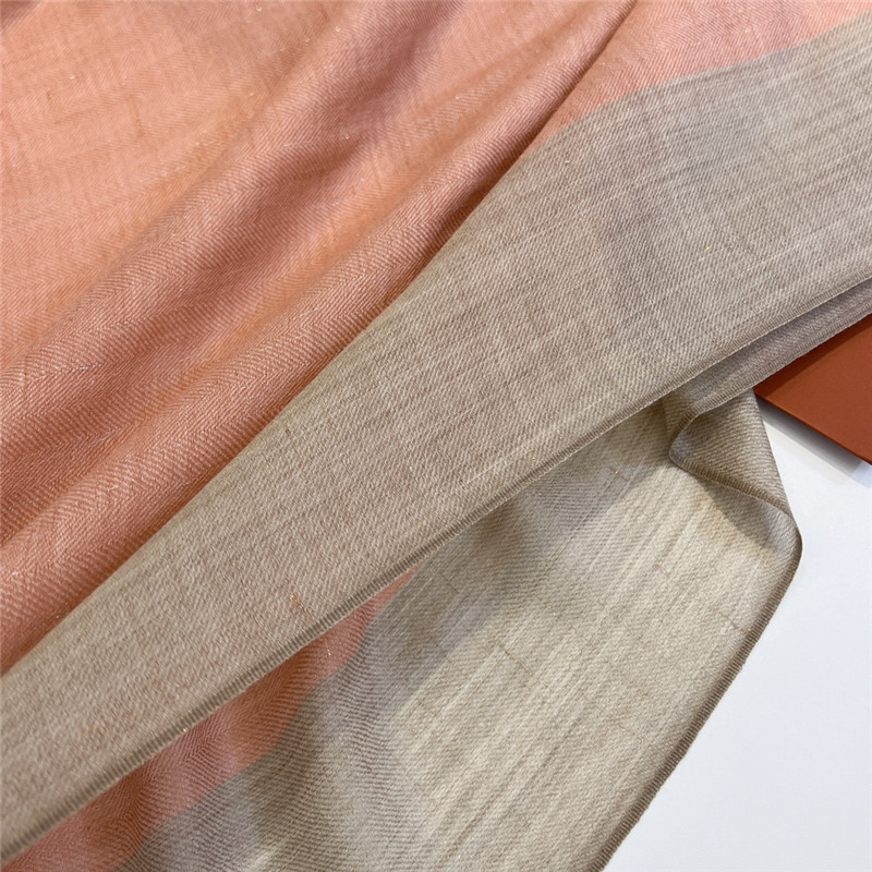 L0r0 P1ana ring velvet scarf