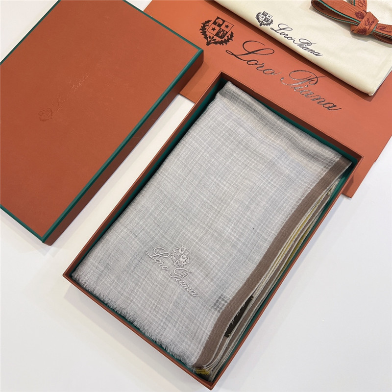 L0r0 P1ana ring velvet scarf