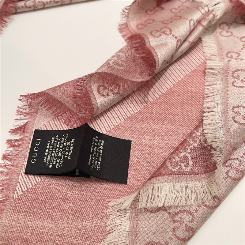 Gvc*1 letter jacquard two-tone shawl