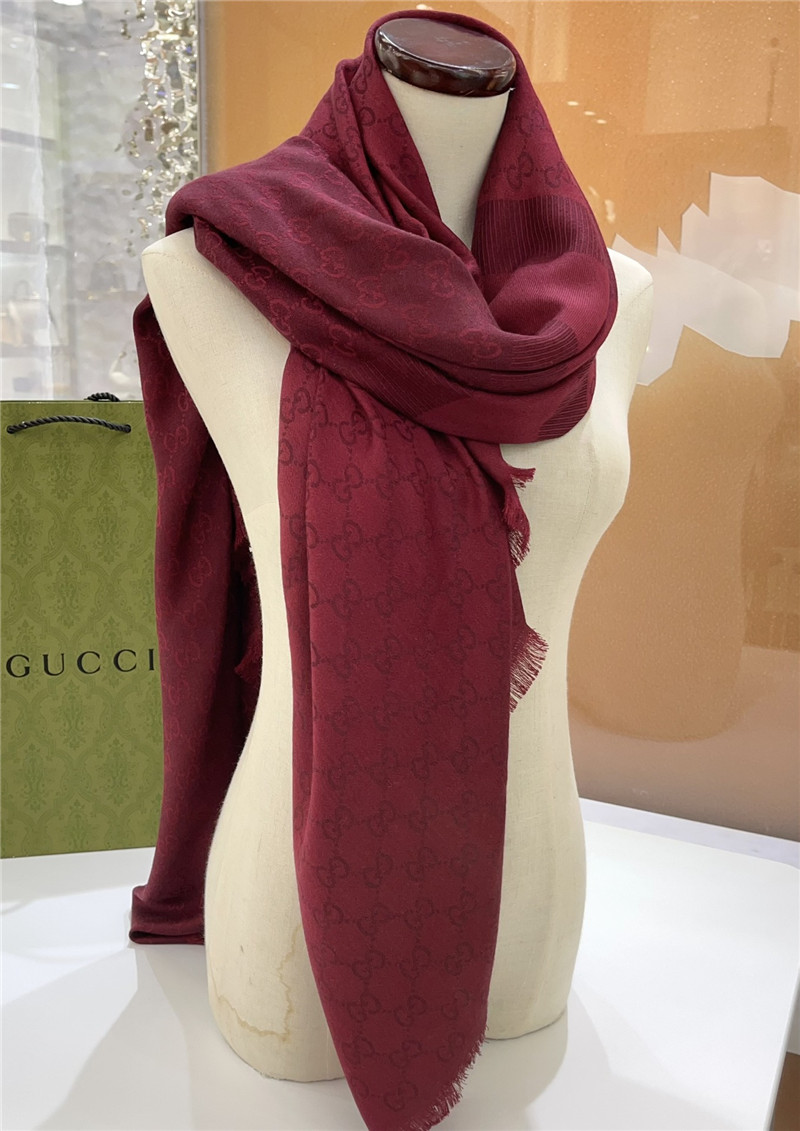 Gvc*1 letter jacquard two-tone shawl