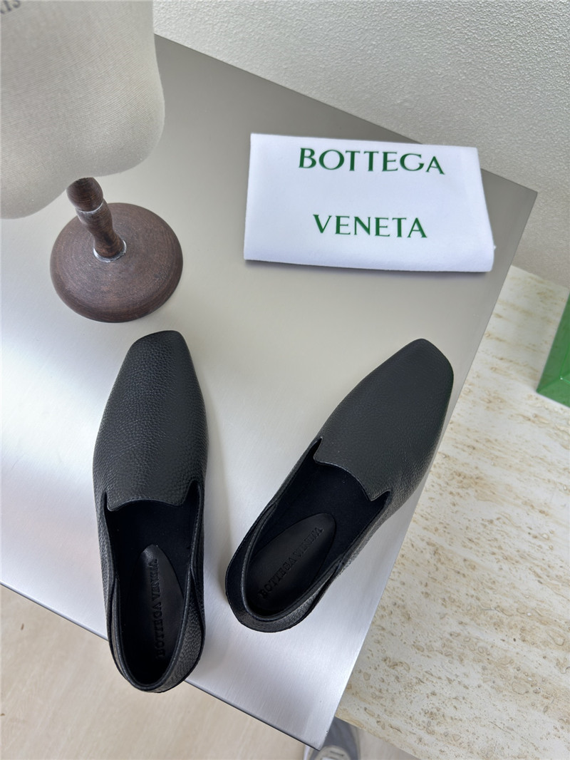 b0tt*ga Ven*ta black leather adamo slippers