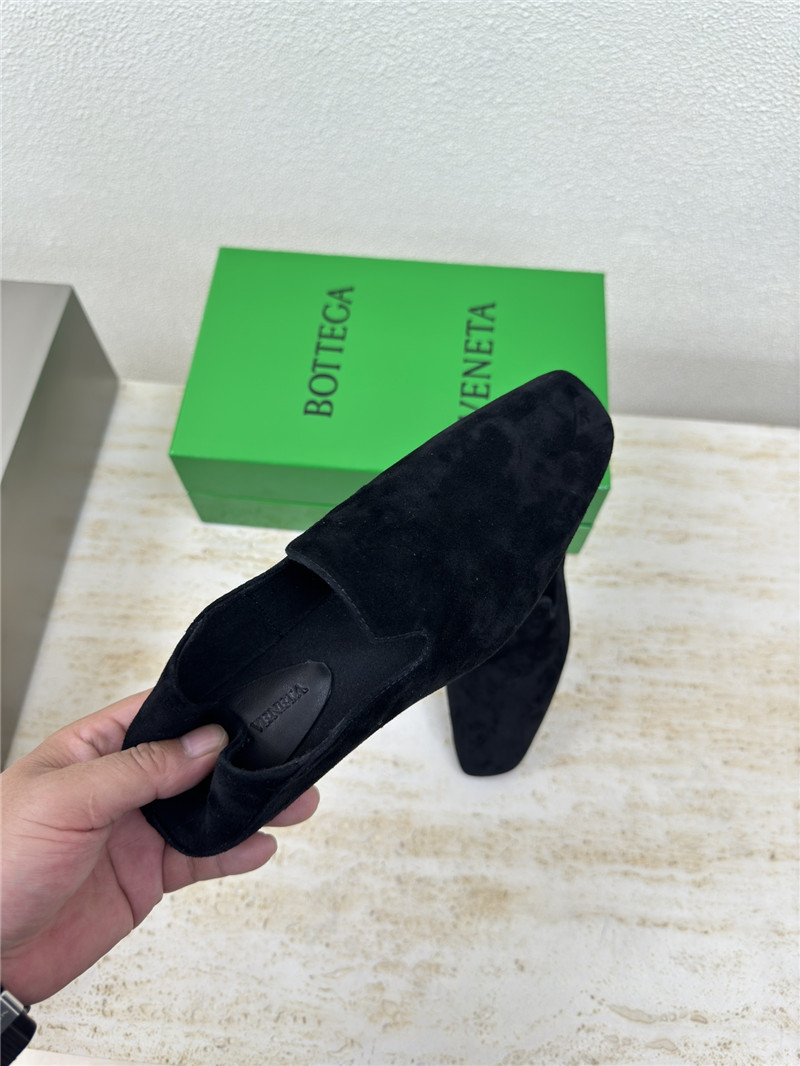 b0tt*ga Ven*ta black suede adamo slippers