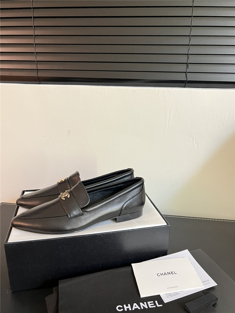 Ch**el pointed toe black leather loafers