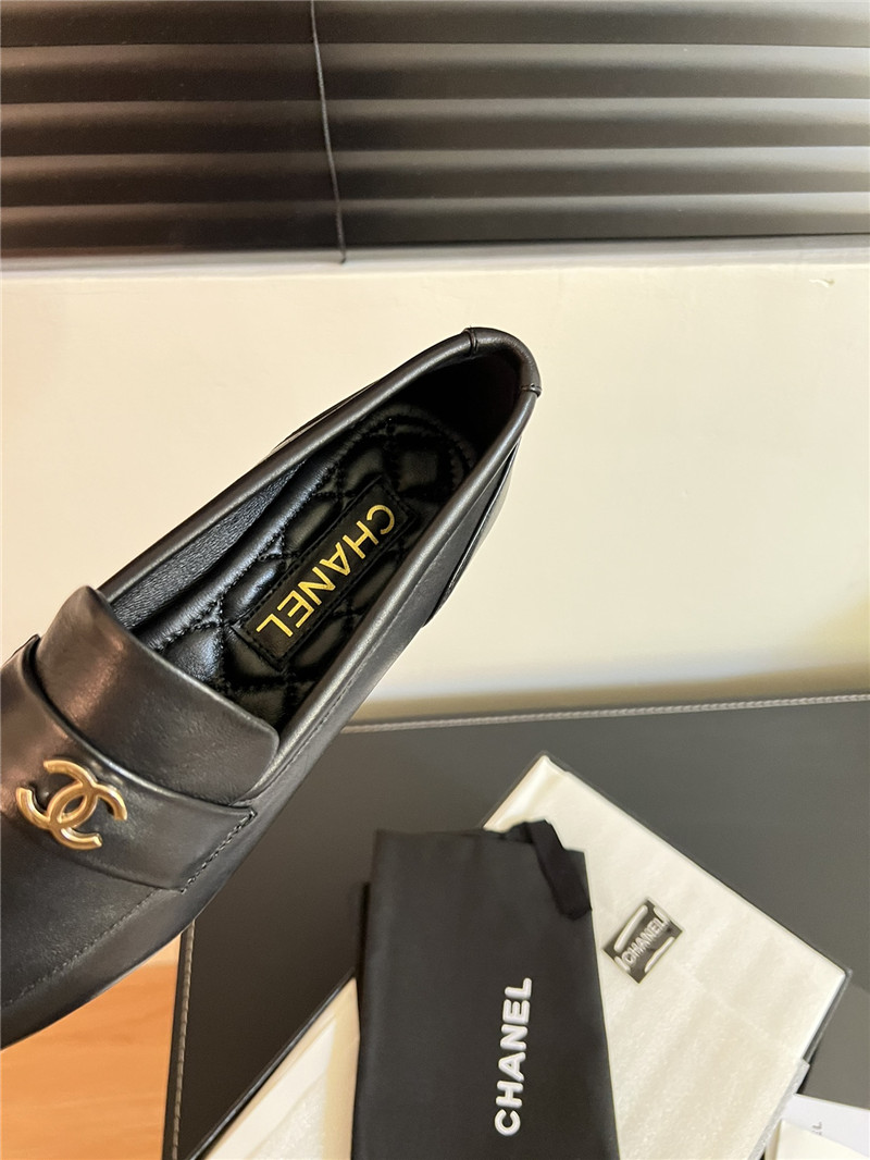 Ch**el pointed toe black leather loafers