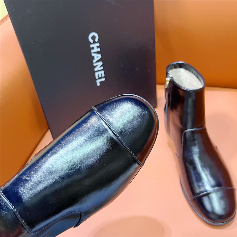 Ch**el calfskin ankle boots
