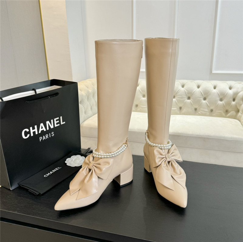 Ch**el pearl chain pointed beige high boot