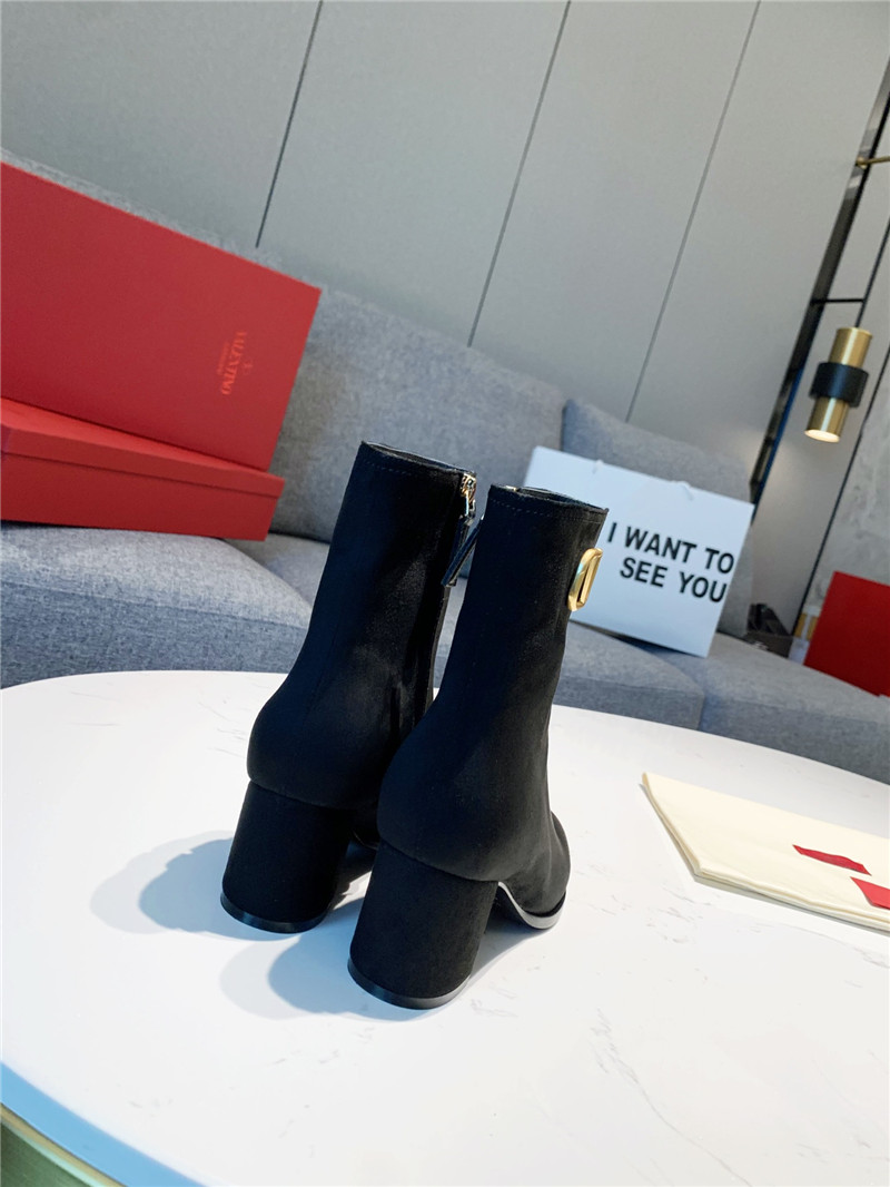 Va1e*ntin0 garavani vlogo black suede ankle boots