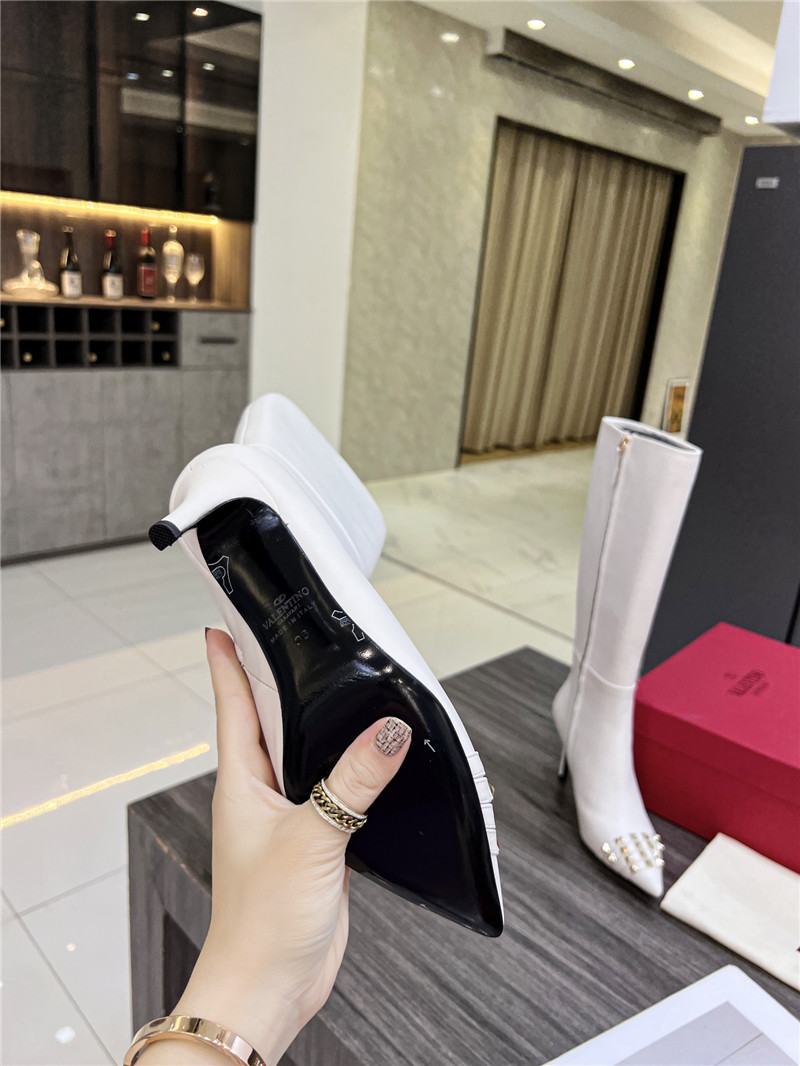 Va1e*ntin0 studded white high boots