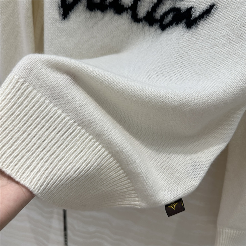 l0vis Vvtt0n brushed knit pullover white