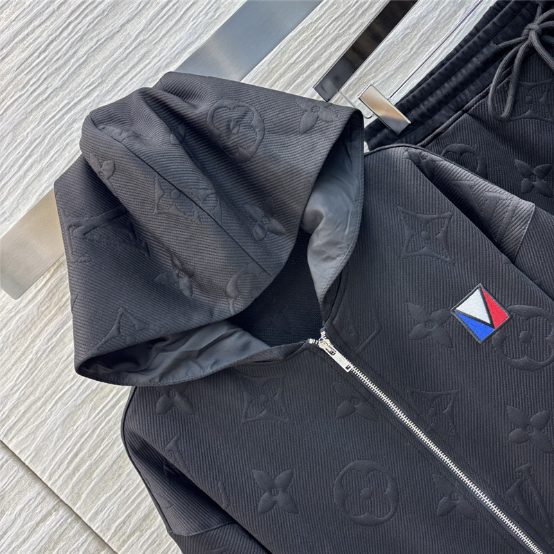 l0vis Vvtt0n lv full logo suit