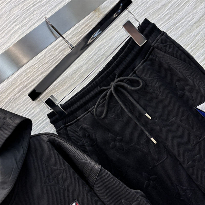 l0vis Vvtt0n lv full logo suit