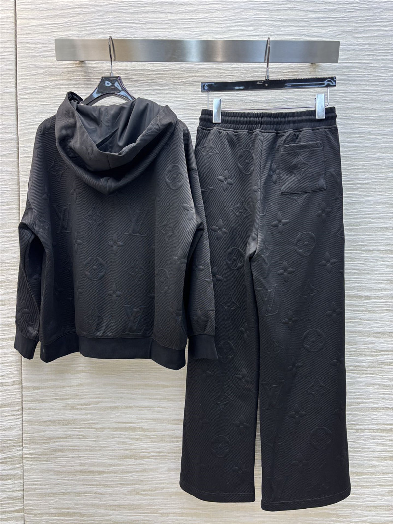 l0vis Vvtt0n lv full logo suit